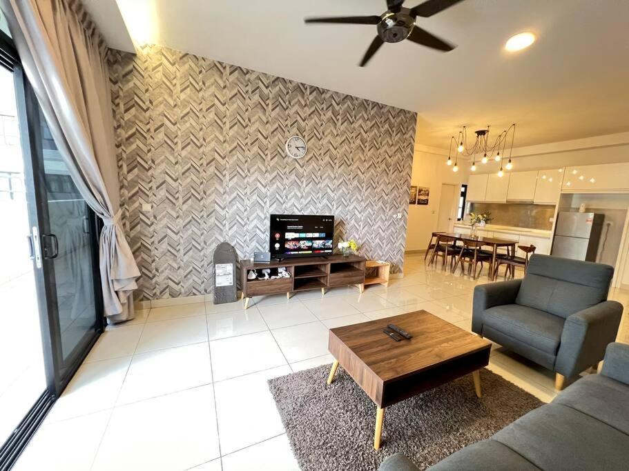 Meridinmedini Familytrip 5Min To Legoland By Vdo Homestay Nusajaya  Exterior photo